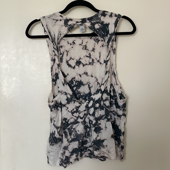 Forever 21 tie dye open back tank - Picture 5 of 7